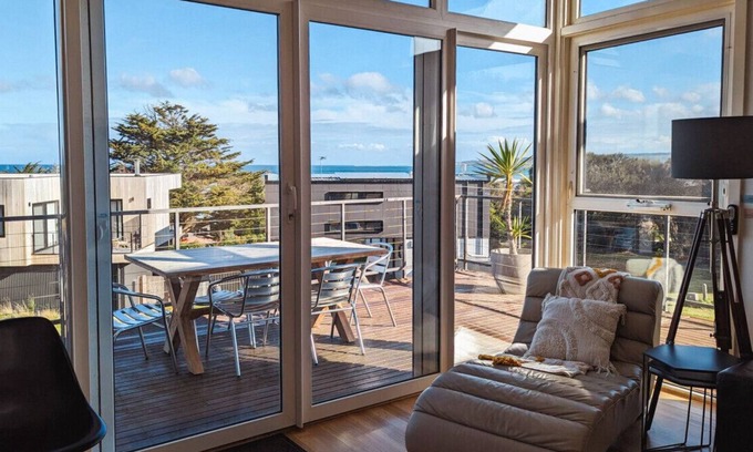 Skenes Creek Villa | VILLA SARINA - Walk to the Beach