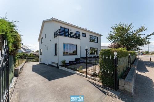 Westende House | Villa Sealise - spacious house by the dunes in Westende
