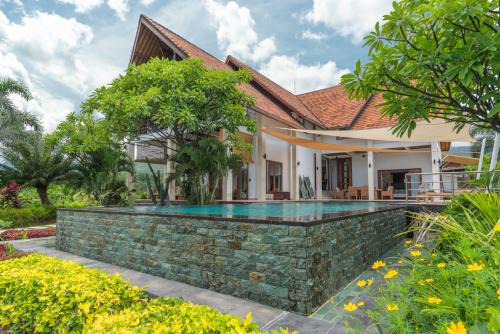 Kalibukbuk Villa | Villa Sentosa