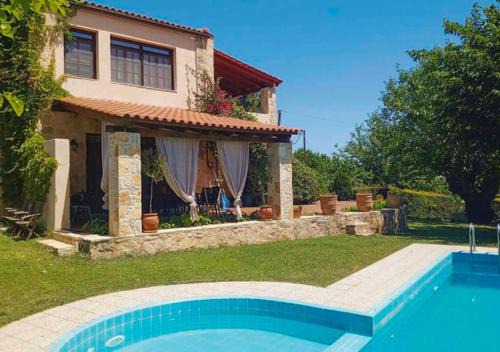 Skines Villa | Villa Skine with private pool and lush garden