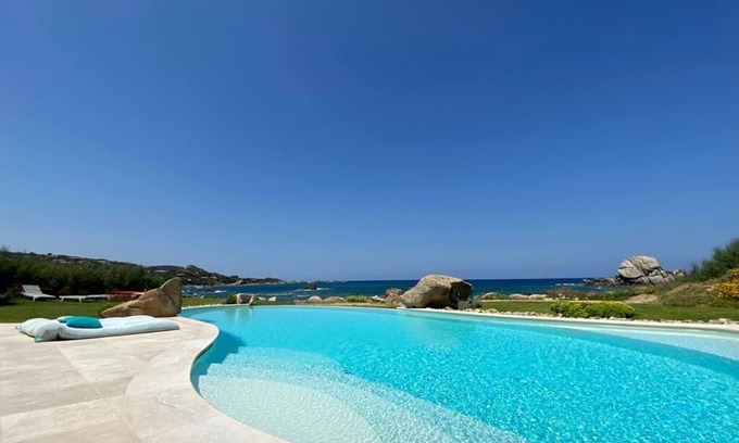 Aglientu Villa | Villa Specioza direct on the sandy beach