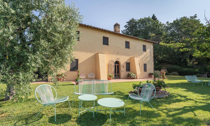 Tavarnelle Val di Pesa Villa | Villa Spoianello, with infinity Pool in Chianti.