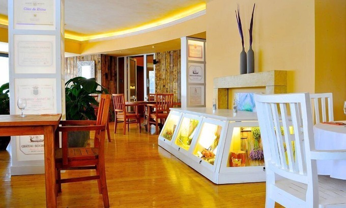 Ruzyne Hotel | Villa St. Tropez