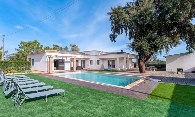 Silves House | Villa Sundays With Pool by LovelyStay