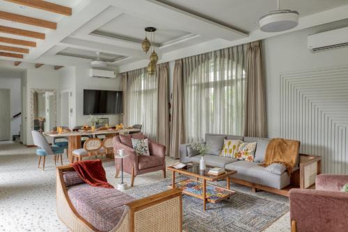 Gauravaddo Villa | Villa Svar by tisyastays