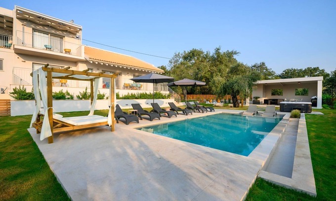 Limni Villa | Villa Tadorna - Three Bedroom Villa, Sleeps 8