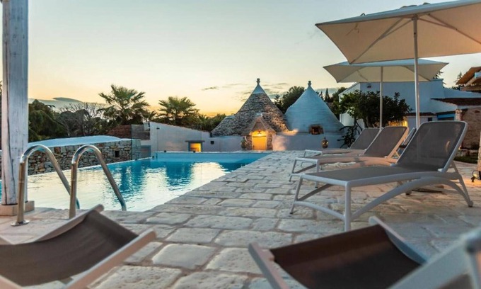 Putignano Villa | Villa 'Trulli Life' with Private Pool, Wi-Fi and Air Conditioning