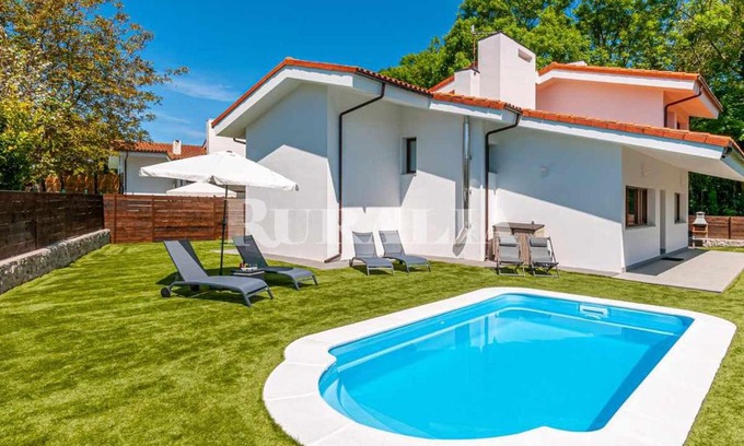 La Portilla Ski Chalet | Villa Valdés-Un lugar idílico,cerca de la costa