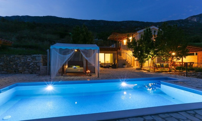 Kastel Kambelovac House | Villa Vortex - sea view, heated pool with relaxing nature environment
