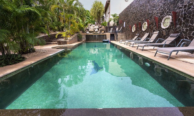 Tamarindo Villa | Villa w POOL 2BR/2.5BA Walk To Beach, Shops, Restaurants and MORE