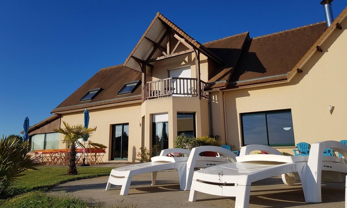 Saint-Pois Villa | Villa with indoor pool in the heart of the Bocage Normand