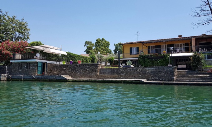 Ameglia Villa | Villa with jetty on Magra river