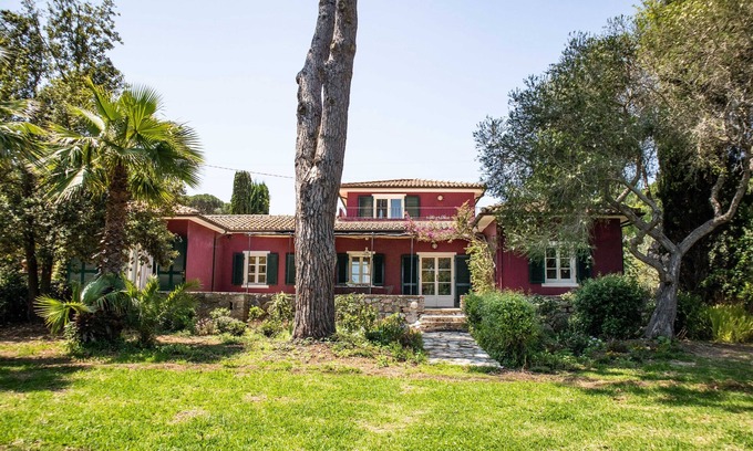 Capoliveri Villa | Villa with pool and beach access