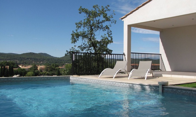 Brignoles Villa | Villa with pool in the center of Green Provence