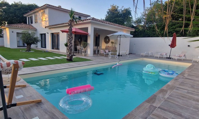 Ventabren House | Villa with swimming pool and boule court