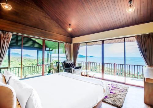 Rawai Villa | Villa Yariana Ocean Front - 9 Bedrooms