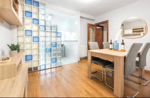 Gijon-Este Apartment | VillaCoto - Piso acogedor y amplio con Wifi a un paseo de la playa