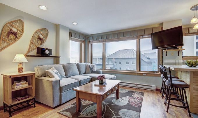 Peak 9 Condo | Village at Breckenridge Peak 9 Inn, Liftside 402: Ski In/Ski Out Condo in Breckenridge!