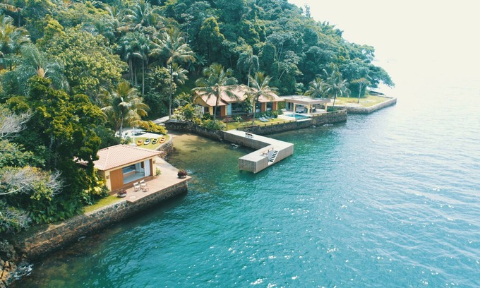 Vila Velha House | Village with excellent location and services