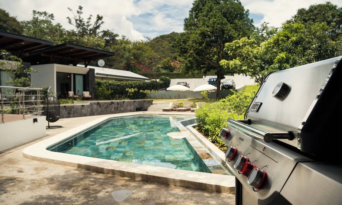 San Miguel Villa | VIllas TURRÚ 401 fully equipped inside gated property in Turrucares, Alajuela.