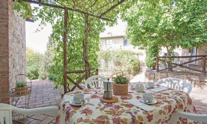 Simignano Cottage | Villetta in Borgo Toscano Antico, garden, park and swimming pool, apartment 10
