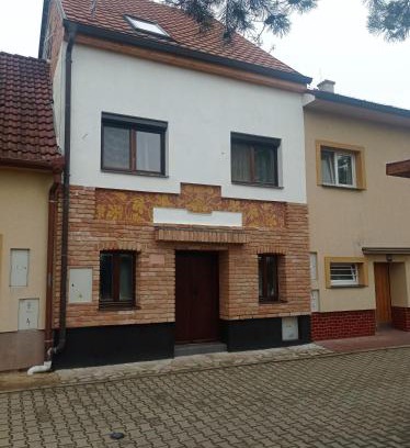 Sedlec House | Vinný sklípek u Dědy