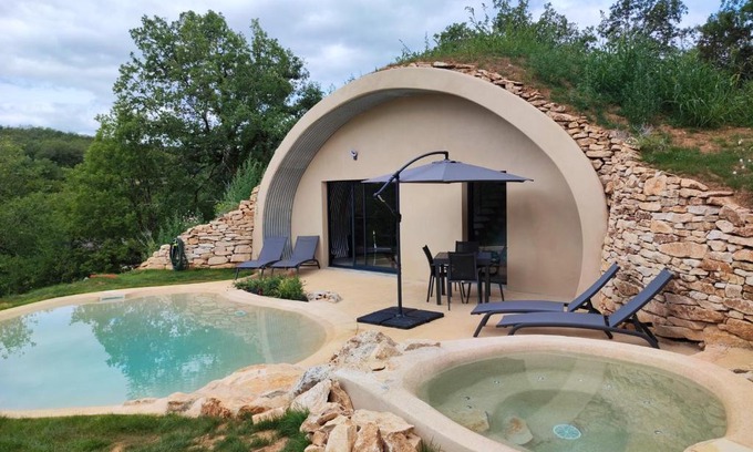 Cazillac House | VIP REFUGE