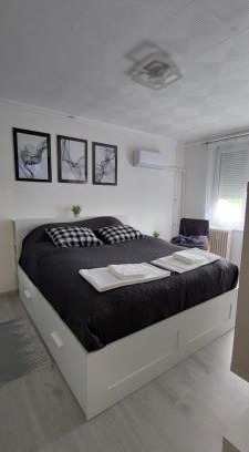 Hamor Apartment | Virág-lak