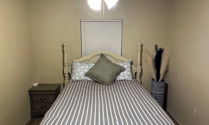 Fairview Shores Apartment | Virbo Host Website is not working for me. Do not book this property. Thank you