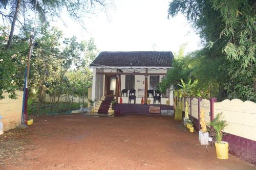 Kumbakonam House | Vishaka INN Pool Villa