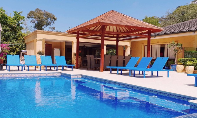 Holgate House | VISTA DEL LAGO TUSCAN MASSION 2.5 ACRES TERRIGAL HOLGATE HEATED POOL 2WOOD FIRES