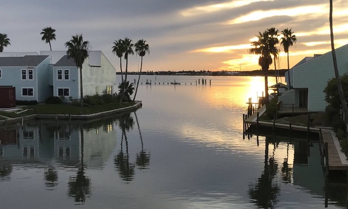 Key Allegro Condo | Vista Del Rey — a special Key Allegro getaway