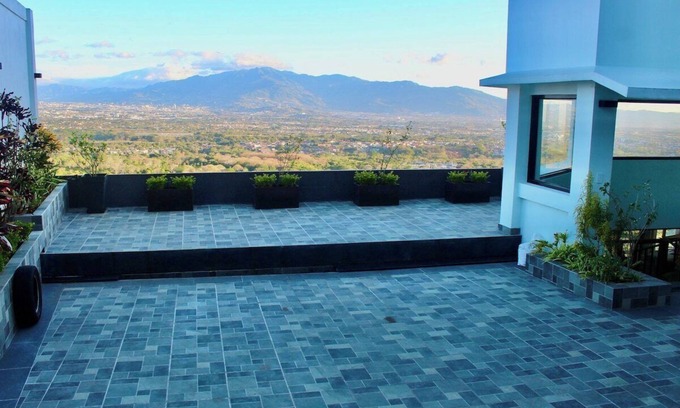 San Isidro Apartment | Vista Hermosa-Views above San Jose-20 mins to SJO