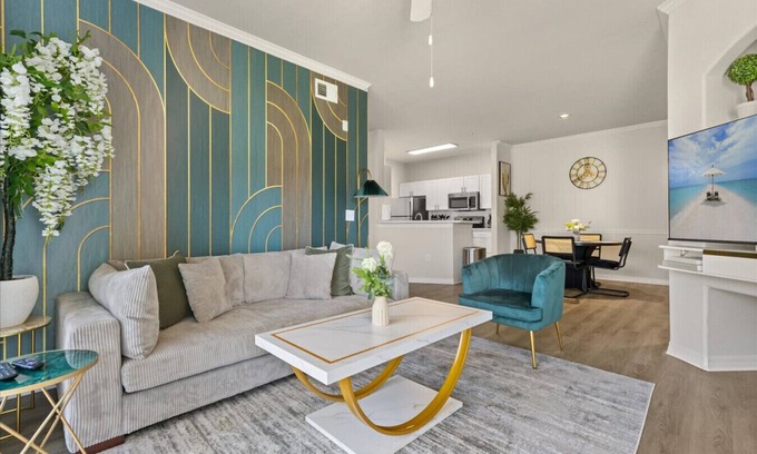 County Line Coalition Apartment | Vista Lagoon Close to USF