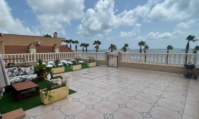 Los Alcazares House | Vivienda en Primera Línea del Mar Menor. Sol, Playa y Golf. ¡todo a un Paso!