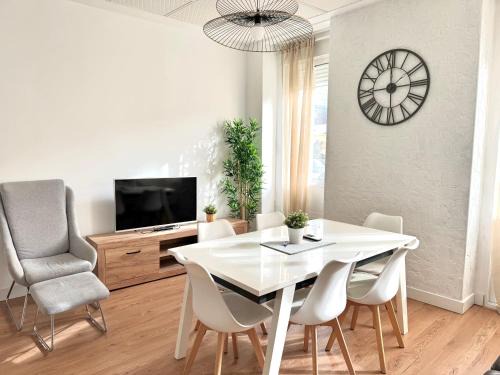 La Roqueta Apartment | Vlc Center 4 Room Apartment