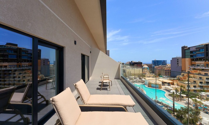 Paceville Hotel | voco Malta by IHG
