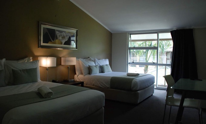 Mangere Hotel | VR Auckland Airport