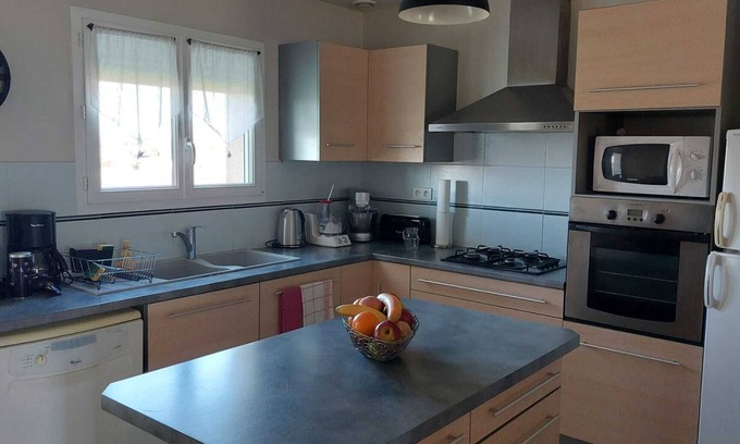 Lamonzie-Saint-Martin House | Vrbo Property