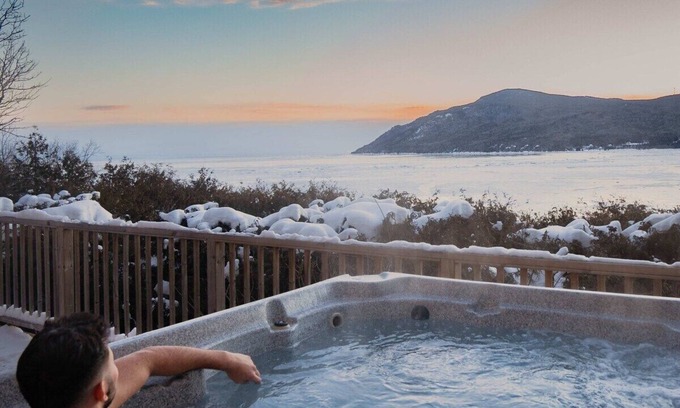Baie-St-Paul Ski Chalet | Vue incroyable sur le fleuve! Avec SPA