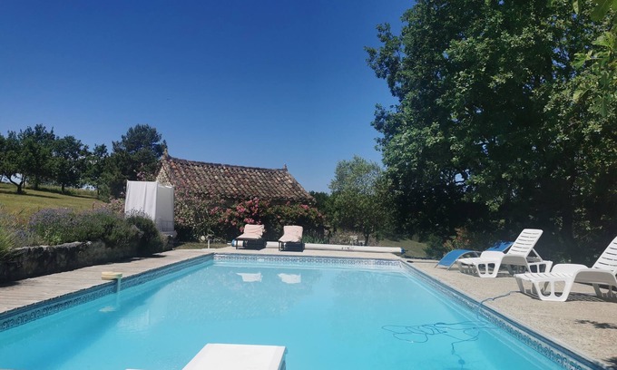 Pons House | Vue Magnifique Isolée Piscine Privée et Jacuzzi Animaux Acceptés