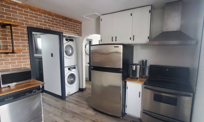 Vulcan House | Vulcan's First VRBO- Comfy 1952 Bungalow