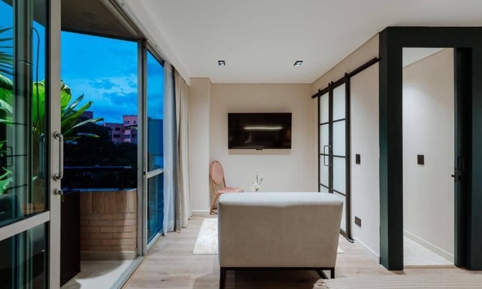 El Poblado House | w*| Sophisticated Loft Twin in Medellin