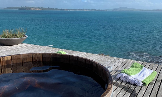 Oneroa Villa | Waiheke Island Coastal Retreat