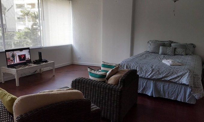 New Farm Apartment | waikiki spacious studio