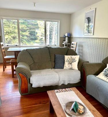 Masterton District House | Waitawhiti Country Retreat - Knucklebone Lodge