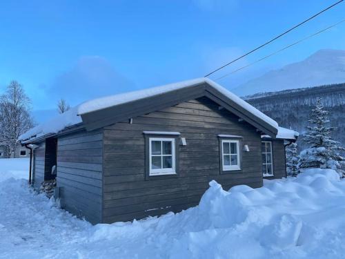 Balsfjord House | Wake up to the silence and beauty of the Lyngen Alps