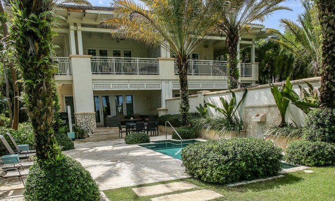 Rio Grande House | Waking up in a tropical reserve with the sound of the sea caressing your soul.