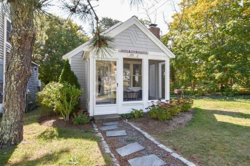 South Wellfleet House | Walk 1 10 Mile to Lecount Hollow Beach