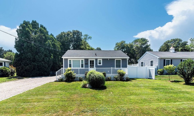 Misquamicut House | Walk to 3 private Misquamicut beaches, 3-bdrm completely renovated beach house!